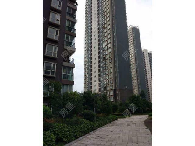 北京路地铁口 金江小区融苑 豪装五室南北向带车位 双证在手