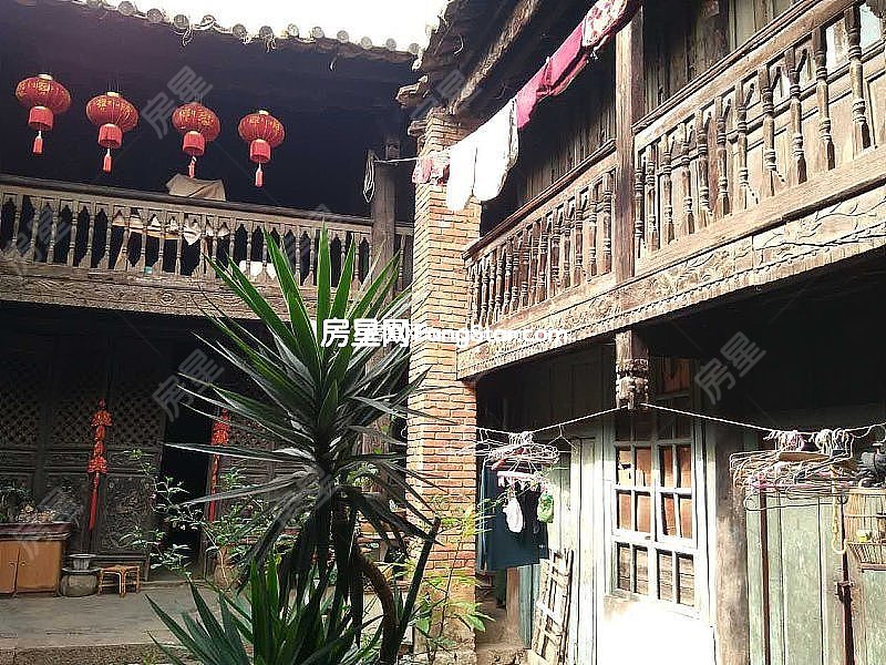 四通巷四合院内景图