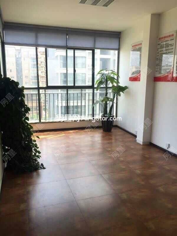 北京路地铁口金江小区融苑诚心急卖复试大5房看盘龙江带产权车位