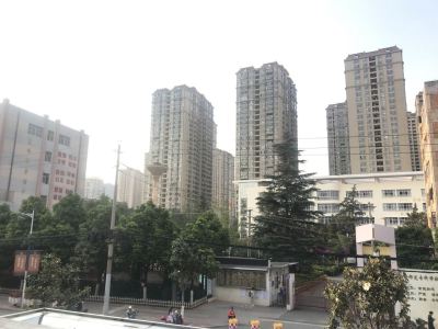 附中2楼阳光好,地铁口交通便设施齐全带35平peeva包装袋图片