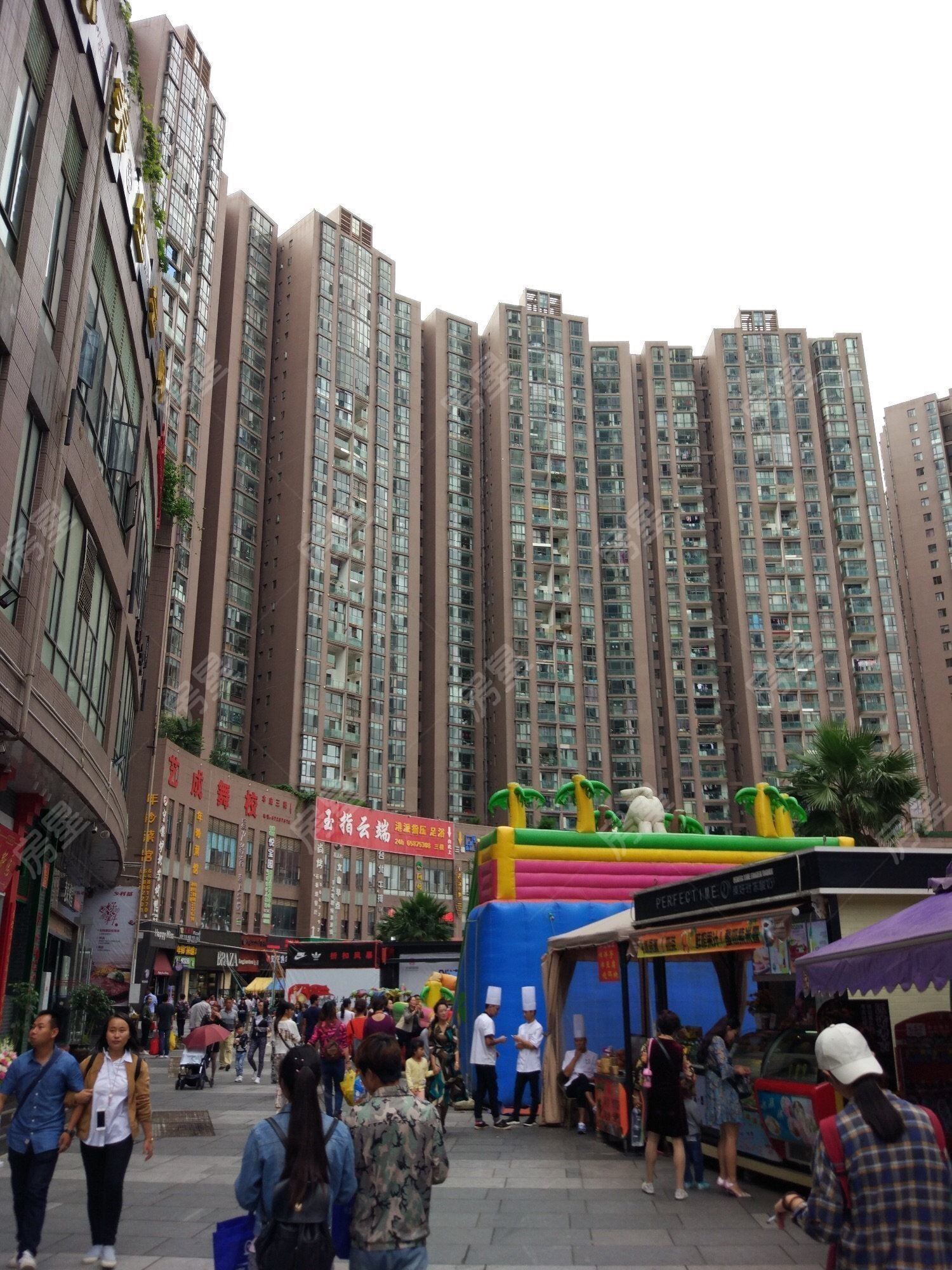 和谐广场 豪装二室 配套成熟 交通方便 近地铁 可上学