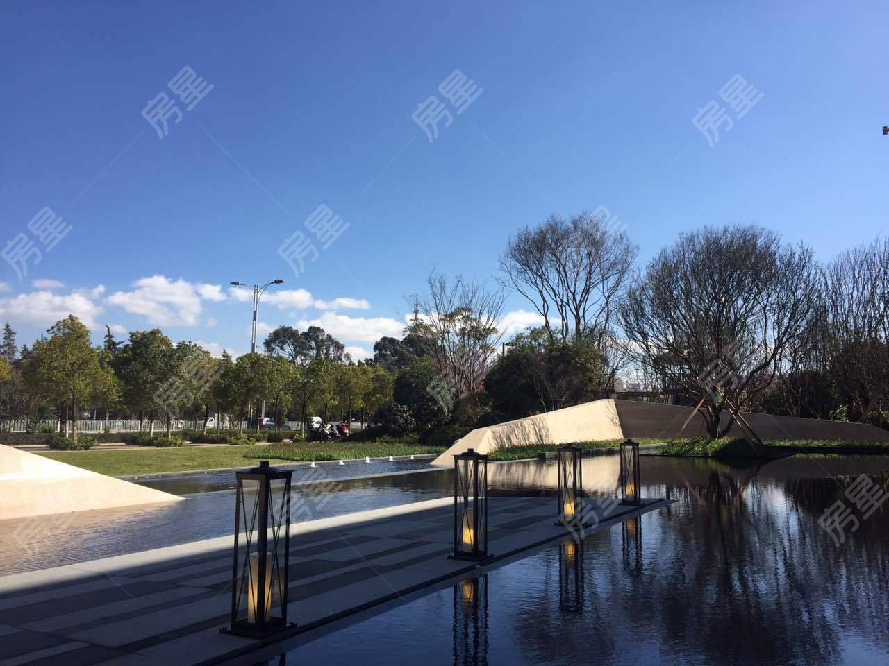 蓝光水岸公园