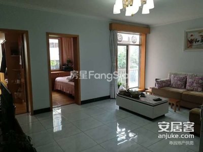 小区绿化面积好出入交通方便