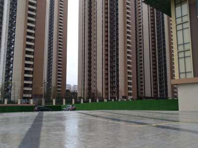 官南大道 玫瑰湾 临街商铺 单价22000 急售