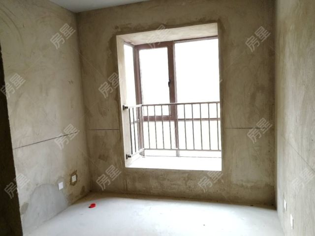 全新毛坯房 带下层花园 地下室 8层电梯房 容积