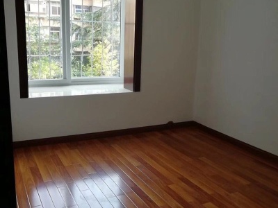 永昌小区 小三房3楼 使用面积82平 精装 低于市