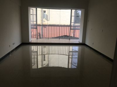 巫家坝片区 山水南苑 94平米精装3室 二楼