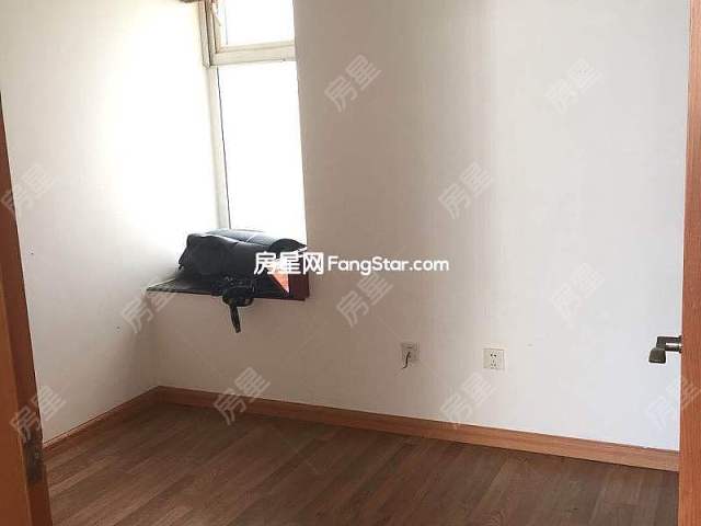 巫家坝新区 公安小区 停车方便 绿化高 无公摊 