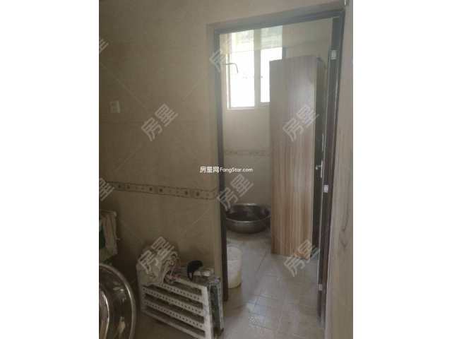 泛亚商业新区 标准3房房零公摊 全新装修 南北