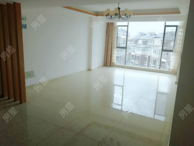 精装修叠加别墅无人住过 带产权车位 环境好位