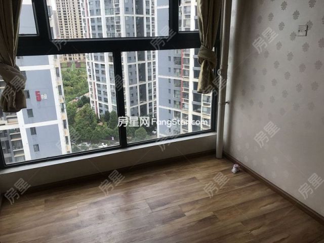 二环边 次新小区禧瑞都 105万买大3室 送16平