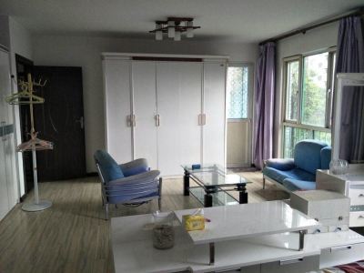 官渡区世纪城地铁一号线饵季路站旁2梯2户南