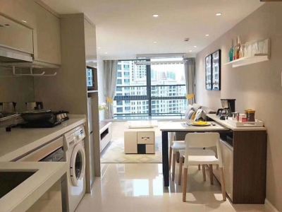 昆明南市区巫家坝CBD LOft公寓精装 带家具家