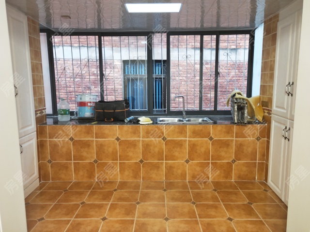 市中心 小西门 云南安装公司宿舍 交通方便 标准