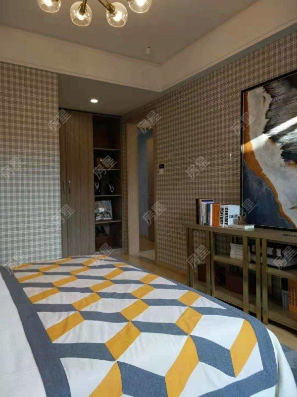 精装修小三房高品质板式楼,央企绿地集团开发