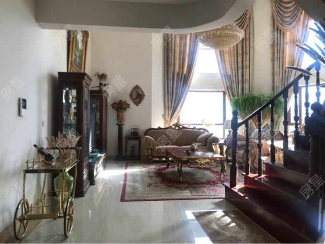 书香门第东南朝向户型中控大跃层精装5居室带