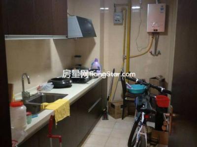 云南映象标准一室53平米精装修带学位朝向好