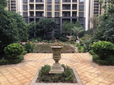 5万 中装三室两厅一卫 带家电家具卖 首付40万