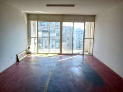 世纪城广源小区精装修三居室 小高层 纯板楼 厨