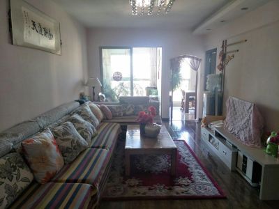 白龙路高档住宅金色俊园115平米3室双卫 零公