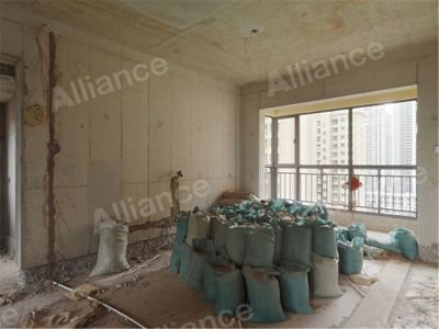 急售地铁四号线标准三房 首付30万 两梯四户南