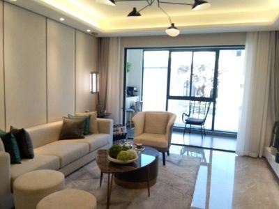 巫家坝CBD 地铁傍边 精装修四室 一梯一户 南