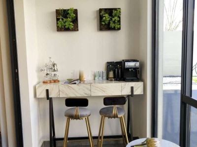 巫家坝金融中金旁中南云境精装4房 2梯2户板式