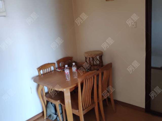 新亚洲五环锋尚中装修两房 总层高18位于黄金