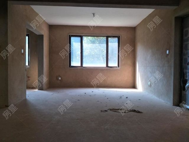 万和花园一跃二 中控大跃层 带120平米花园 满