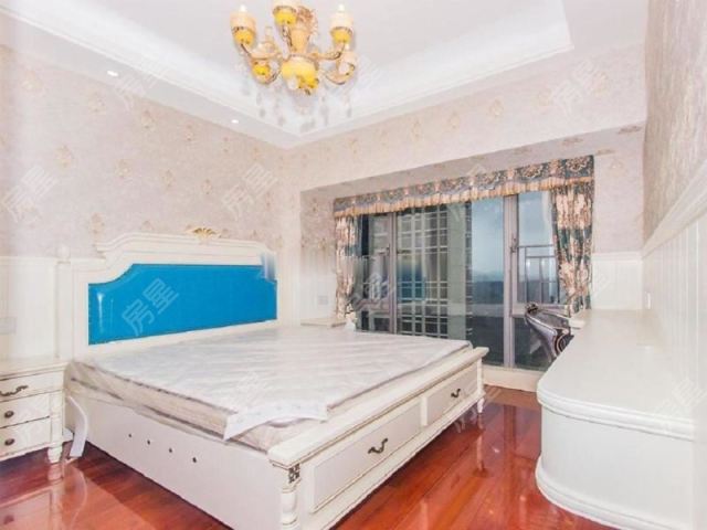 眞实房源蓝光水岸公园 全新装修三房 业主急 低