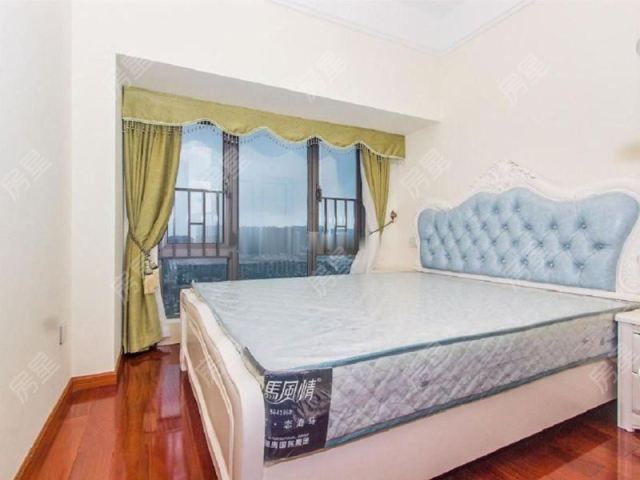 眞实房源蓝光水岸公园 全新装修三房 业主急 低