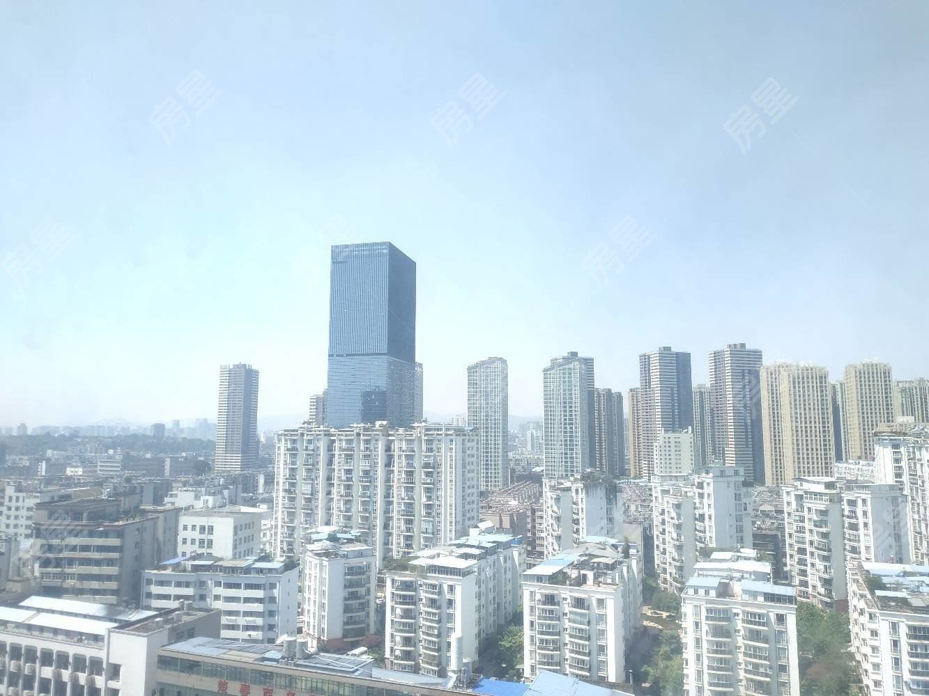 首付27万买二环边新小区大三房 带产权车位全