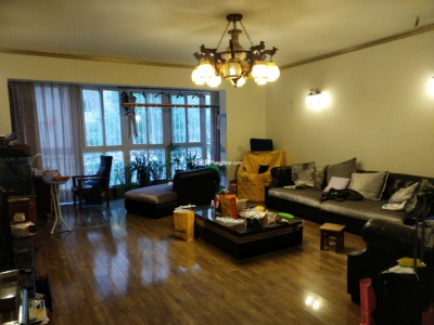 国贸中心旁万兴花园4室2厅1厨2卫1阳台总售价