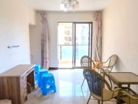 3室2廳1陽(yáng)臺(tái) 盛高大城一期客廳