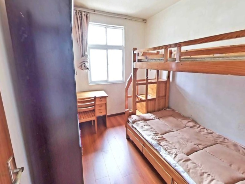 2室2廳1陽臺 紅塔花園臥室