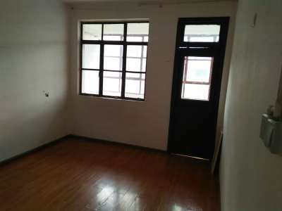 3室2廳1陽臺(tái) 環(huán)城南路577號(hào)臥室