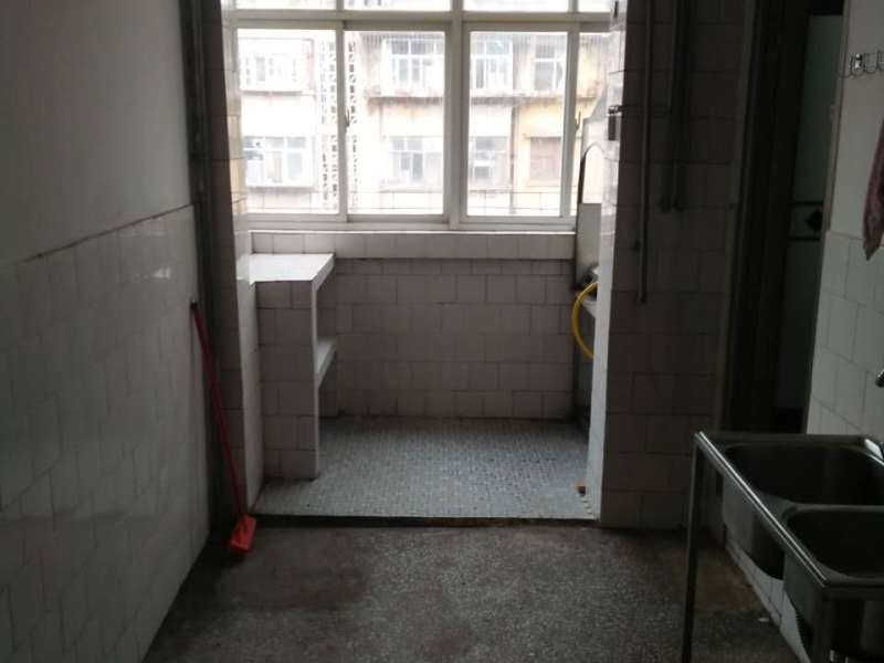 3室2廳1陽臺(tái) 環(huán)城南路577號(hào)廚房