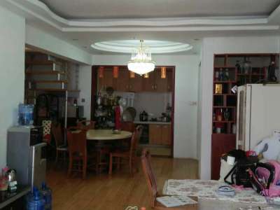 6室5廳3陽臺 月半灣