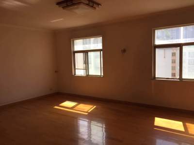 5室2廳3陽(yáng)臺(tái) 金星小區(qū)