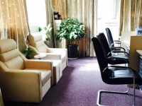 5室2廳3陽(yáng)臺(tái) 玫瑰灣小區(qū)別墅臥室