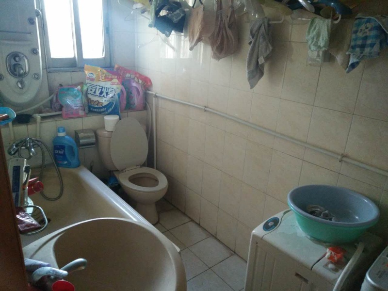 4室3廳2陽臺 永力西苑衛(wèi)生間