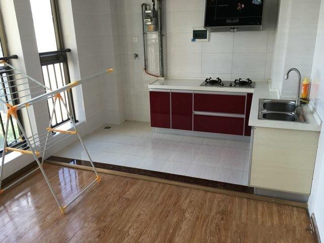 2室2廳1陽臺 候谷花園廚房