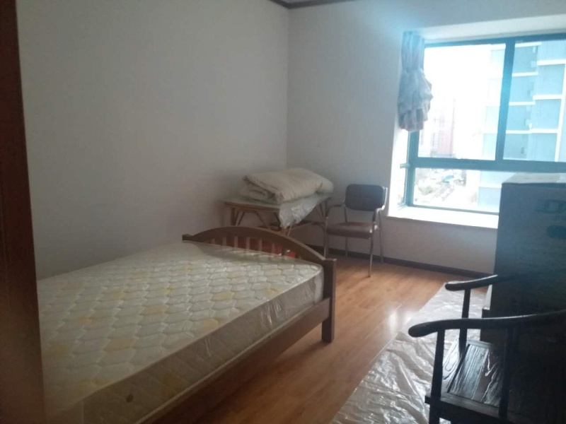 2室2廳2陽(yáng)臺(tái) 紅星國(guó)際晶品臥室