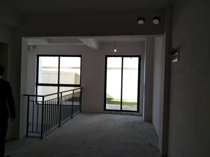 5室3廳4陽臺 滇池ONE7號地塊劍橋公館別墅餐廳