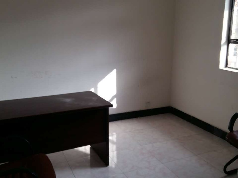 1室2廳2陽(yáng)臺(tái) 云大東二院家屬區(qū)臥室