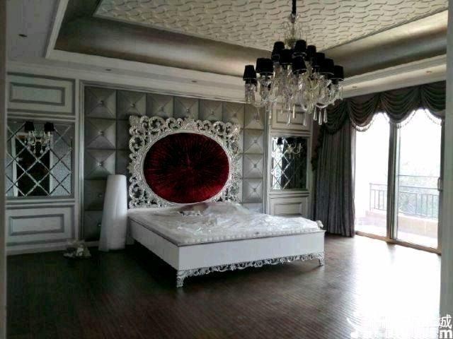 5室2廳3陽臺 滇池衛(wèi)城微風(fēng)島別墅臥室