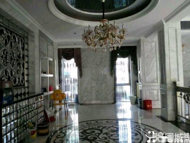 5室2廳3陽臺 滇池衛(wèi)城微風(fēng)島別墅餐廳