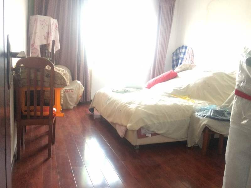 5室2廳3陽臺(tái) 森林湖臥室