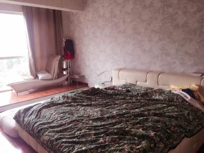 5室2廳3陽臺 林泉智苑別墅臥室