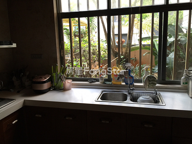 7室4廳1陽(yáng)臺(tái) 銀海暢園東區(qū)別墅廚房